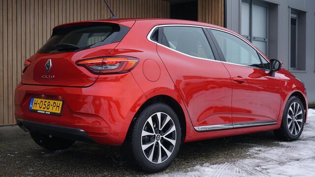 Renault CLIO 1.3 131PK TCe Automaat Intens 5Drs LED Navi Stoelverwarming A-Camera 16inch LM *NL auto* 37609km!