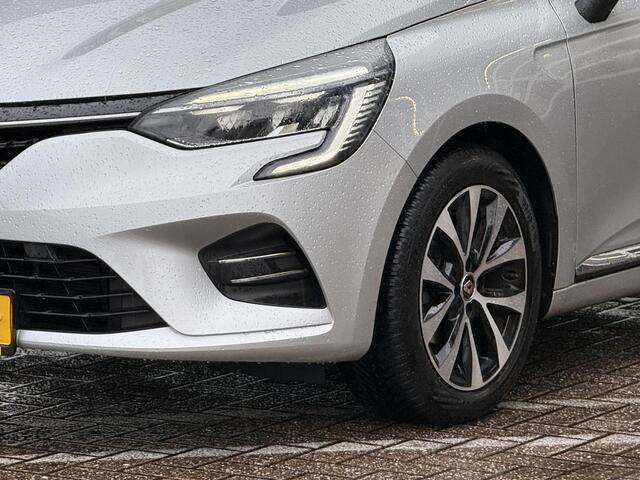 Renault CLIO 1.0 TCe Intens | NAP | Navigatie | Key-less | Climate Control | Parkeersensoren | DAB | LED | Cruise Control | Lichtmetaal |