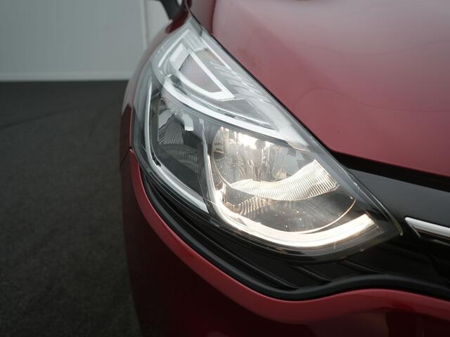 Renault CLIO Estate TCe 90 Limited - RIJKLAARPRIJS - Navigatie - DAB - Cruise Control - Dealeronderhouden