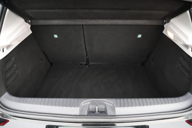 Renault CLIO 1.0 TCe Zen 101PK Navigatie Carplay Android Airco Cruise Control LED