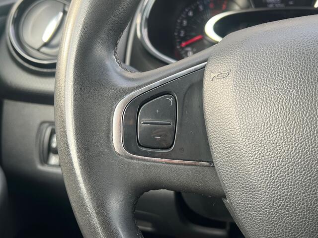 Renault CLIO BWJ 11-2018 | 0.9 TCe 90PK Limited | TREKHAAK | NAVI | AIRCO | PDC | LICHTMETAAL | PRIVACY GLASS | CRUISE