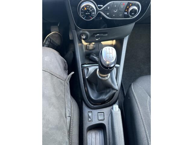 Renault CLIO 0.9 TCe Intens Digitale airco, cruise controle, navigatie verw.voorstoelen