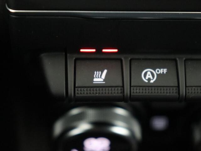 Renault CLIO 1.0 TCe Intens | Stoelverwarming | Camera | Carplay | Half leder | Climate control | Full LED | Parkeerhulp | Cruise control | Keyless