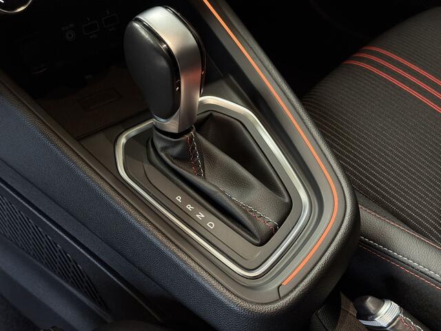 Renault CLIO 1.3 TCe 130pk R.S. Line | Groot Navi | Camera | 17" | Led | Carplay | Cruise | PDC V+A | 100% Onderhouden!