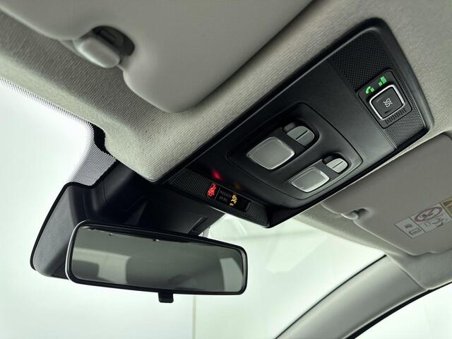 Renault CLIO 1.0 TCe 90Pk Equilibre | Navigatie | Apple & Android Carplay | Cruise Control & Snelheidsbegrenzer | Elektrische Ramen Voor | Airco | Licht & Regensensor |