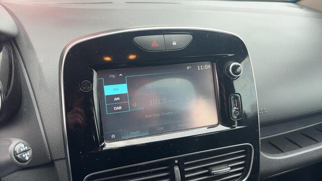 Renault CLIO 0.9 TCe Zen NAVI / AIRCO / BLUETOOTH / CRUISE / DAB+ / NL-AUTO