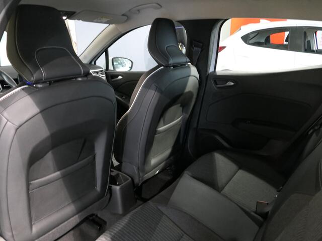 Renault CLIO 1.0 TCe Intens - Occasion Lease vanaf ¤574 p/m - Dealer onderhouden! - Navi - Sensor achter - Inklapbare spiegels - Allseasons