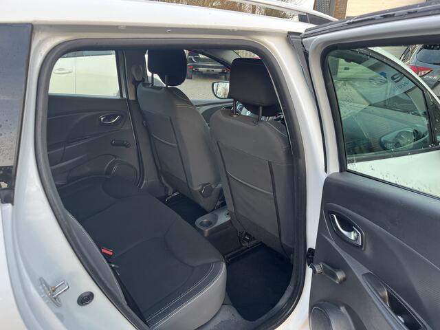 Renault CLIO Estate 0.9 TCe Zen NAVI CARPLAY