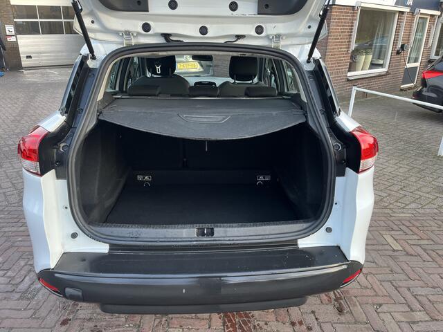 Renault CLIO Estate 0.9 TCe Zen NAVI CARPLAY