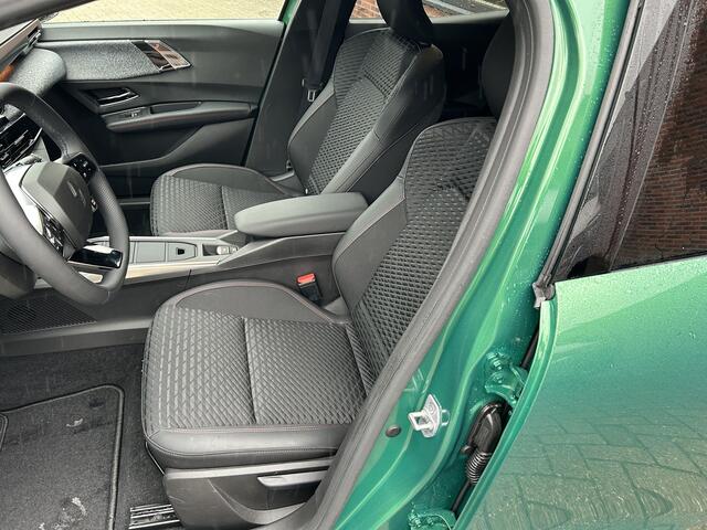 Renault CLIO 1.8 Hybrid 160 techno/Direct leverbaar