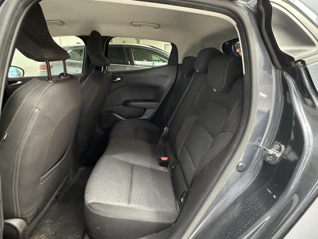 Renault CLIO 1.0 TCe Business Zen | Navigatie | Parkeersensoren Achter | Stoelverwarming | All-Season Banden |