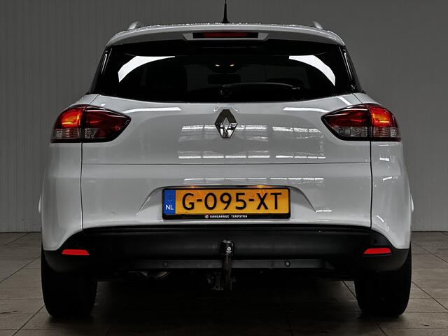 Renault CLIO Estate 0.9 TCe Zen/ Facelift!/ Trekhaak/ Extra getint glas/ PDC/ Apple + Android/ DAB+/ Navi/ Airco/ Cruise/ Elek. pakket/ Isofix/ Bluetooth/ Multi. Stuur/ Armsteun/ LED DAgrijverl./ Dakrails.
