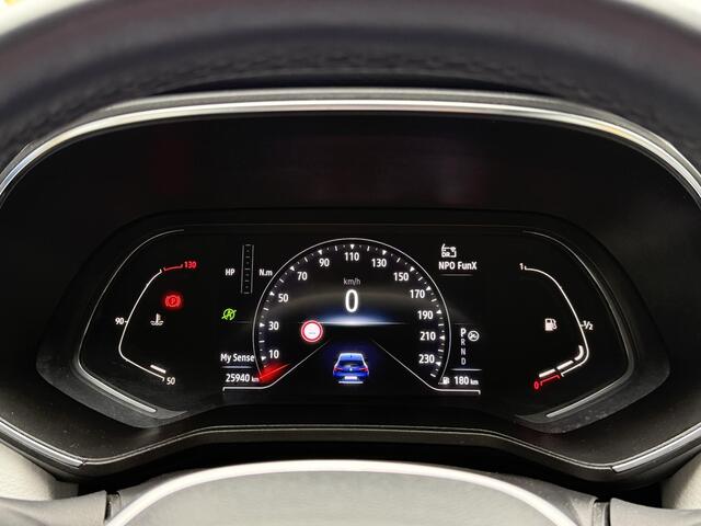 Renault CLIO 1.3 TCe Intens | Trekhaak | Navigatie | Achteruitrijcamera | Climate Control | Key-less | DAB | Lichtmetaal | Parkeersensoren |