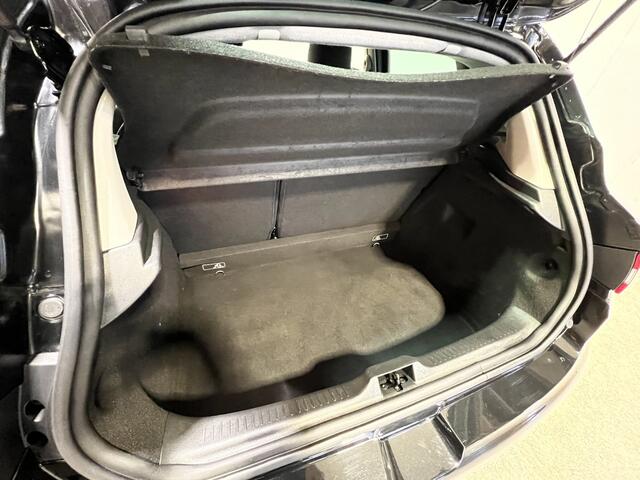 Renault CLIO 0.9 TCe Limited | Navigatie | LM Velgen 16" | Cruise Control | Airco |