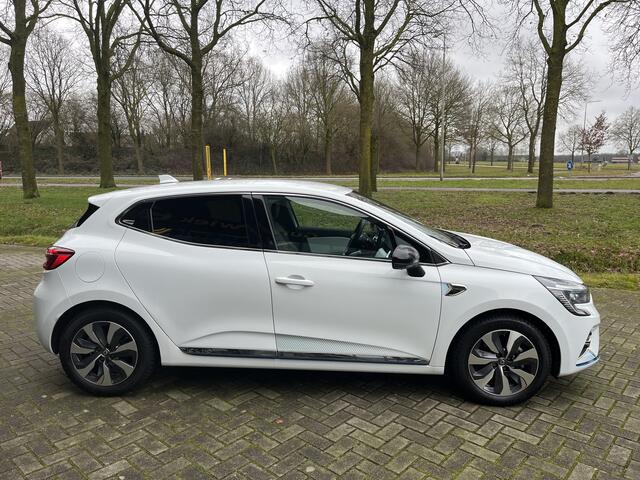 Renault CLIO 1.6 E-Tech Hybrid 140 Zen | CARPLAY | CAMERA | PDC | DEALER AUTO