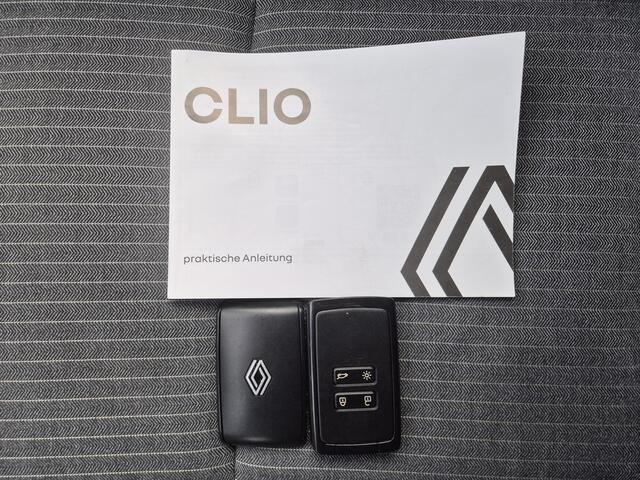 Renault CLIO 1.6 E-Tech Full Hybrid 145 techno Automaat / Fabrieksgarantie tot 05-2027 / All Season Banden / 360 Graden Camera / Stoel & Stuurverwarming / Apple Carplay & Android Auto / Cruise Control / Draadloze Telefoon Lader /