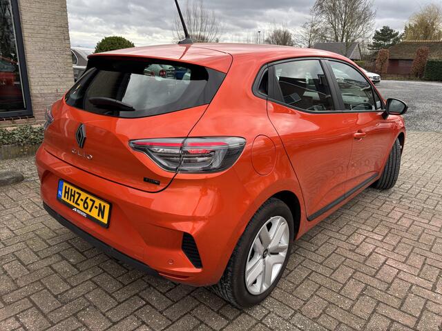 Renault CLIO 5DRS 1.6 E-Tech Full Hybrid Automaat Evolution Full LED / Carplay / Cruise control