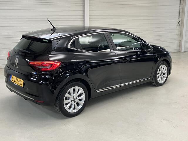 Renault CLIO 1.6 E-Tech Hybrid 140 Intens / NL auto / Dealer onderhouden.