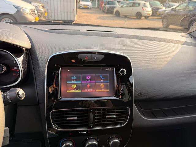 Renault CLIO 0.9 TCe Limited / Navi / Allseason / Airco
