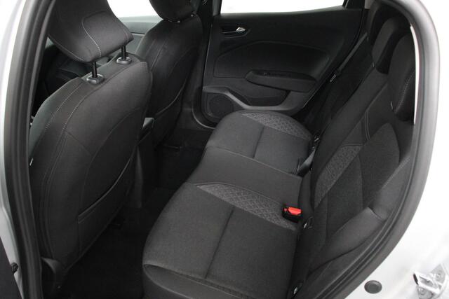 Renault CLIO 1.0 TCe 100pk Experience | Navigatie | Climate control | Led | Parkeer sensoren | DAB | Cruise Control