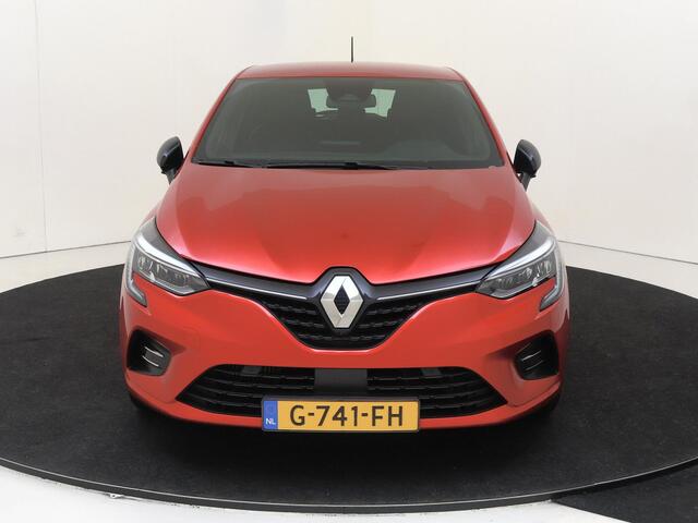 Renault CLIO 1.0 TCe 100 PK Intens Navigatie | Climate Control | Groot Scherm | 360 Camera | Parkeersensoren | Android Auto | Apple Carplay