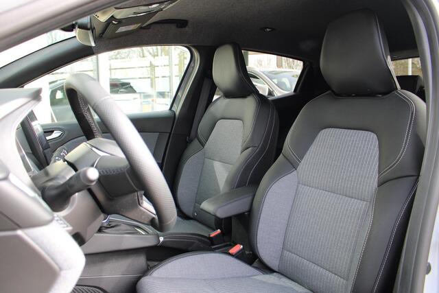 Renault CLIO 1.6 E-Tech Full Hybrid 145 techno | Stoel en stuurverwarming | Achteruitrijcamera | Climate control