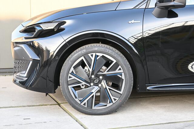 Renault CLIO esprit Alpine | Achteruitrijcamera | Elektronisch geregelde airconditioning | Grille in zwart met daarin verwerkt 113 Renault logo's