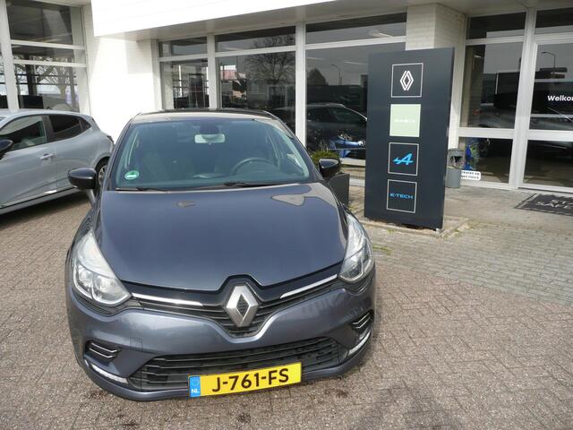 Renault CLIO TCe 90 5drs. Limited PARK ASSIST ACHTER/ PACK COMFORT/ PACK ELECTRIC/ LM VELGEN MET 4 SEIZOENSBANDEN/ PRIVACY GLAS ACHTER/ ETC.. ALTIJD DEALER ONDERHOUDEN! RIJKLAAR!