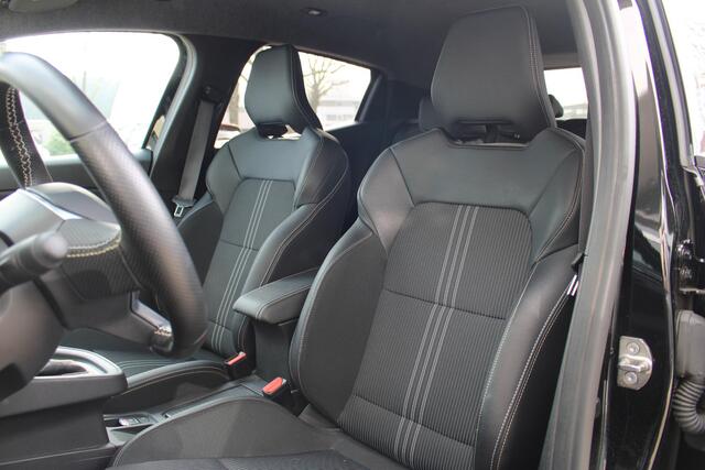 Renault CLIO 1.6 E-Tech Hybrid 145 E-Tech Engineered | Stoelverwarming | Adaptieve cruise | Allseason banden