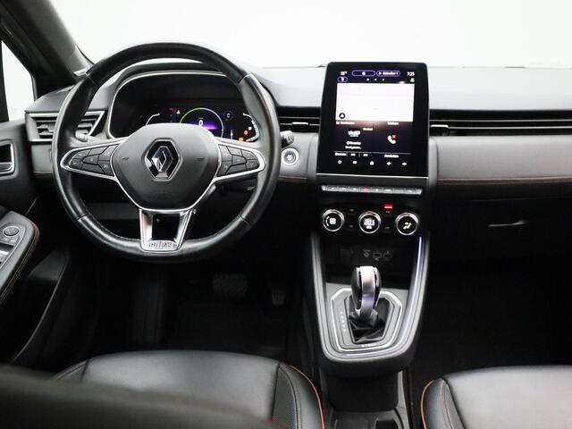 Renault CLIO 1.6 E-Tech Hybrid 140 Initiale Paris | Climate Control / ECC | Licht metalen velgen 17 inch | Cruise control | Connectiviteit | Navigatie | Lederen bekleding | Stoelverwarming | LED koplampen | Park Distance Control voor en achter, |Achteruitrijcamera |