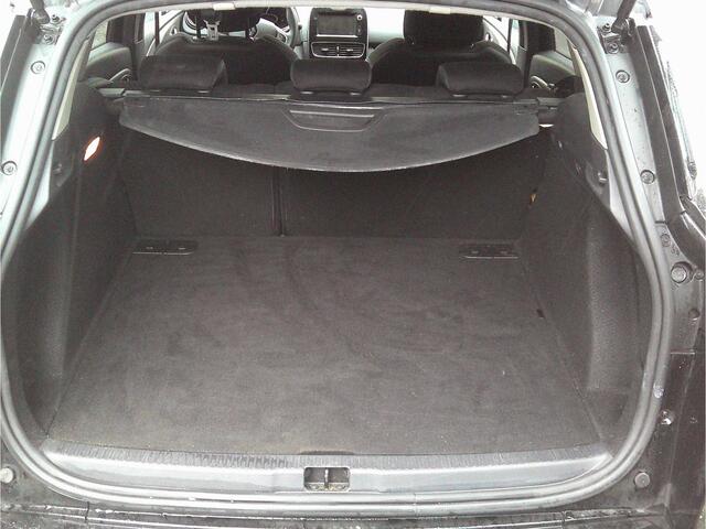 Renault CLIO Estate 0.9 TCe Limited Staat in De Krim