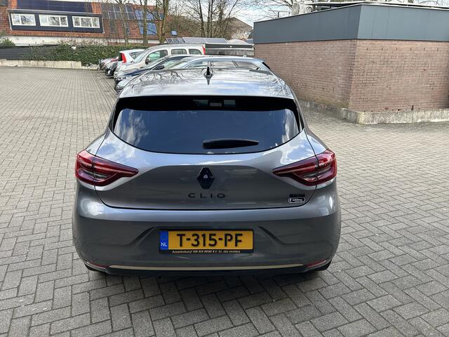 Renault CLIO 1.6 E-Tech Hybrid 145 E-Tech Engineered