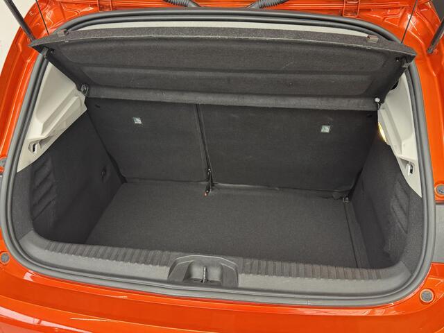 Renault CLIO 1.3 TCe Edition One | Automaat | Stoelverwarming | Achteruitrijcamera | Navigatie |