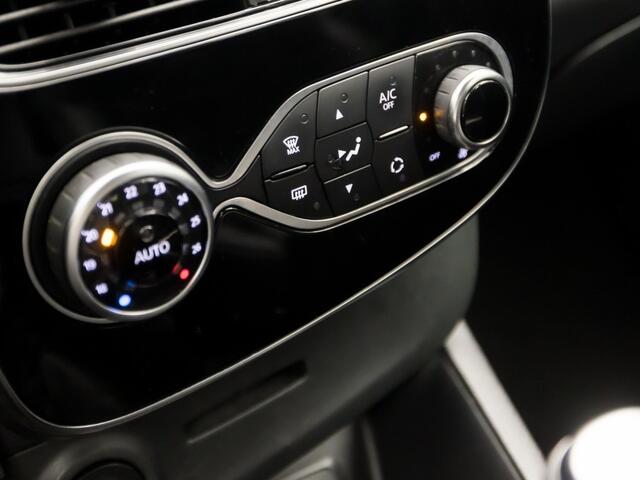 Renault CLIO 0.9 TCe Intens Sport (NAVIGATIE, CLIMATE, LEDER/ALCANTARA, CAMERA, SPORTSTOELEN, LED KOPLAMPEN, CRUISE, LM VELGEN, NIEUWSTAAT)