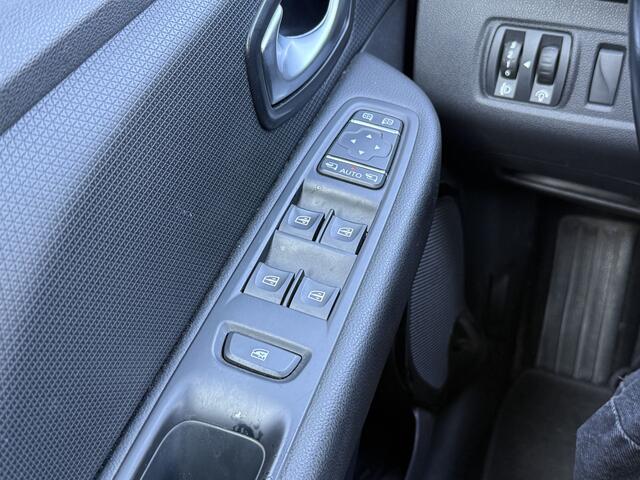 Renault CLIO Estate BJR 2018 1.2 TCe 119 PK Intens FULL LED | HALF LEDER | CAMERA | TREKHAAK | NAVI | CLIMA