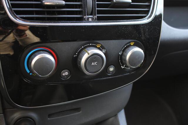 Renault CLIO Estate 0.9 TCe Limited | Parkeersensoren achter | Navi | Cruise Control