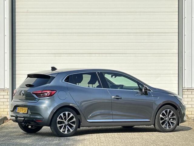 Renault CLIO 1.6 E-Tech Hybrid 145 Techno / Navigatie / Trekhaak / Apple Carplay & Android Auto / Dealer onderhouden / Achteruitrijcamera / Climate Control / Cruise Control / Lichtmetalen Velgen /