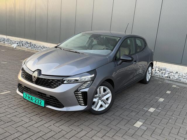 Renault CLIO 1.6 E-Tech Full Hybrid 145 evolution