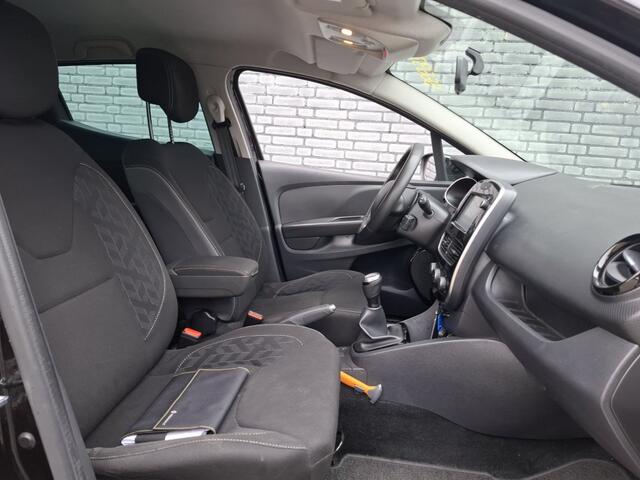 Renault CLIO 0.9 TCe Limited Navi/Led/Cruise/Airco ?