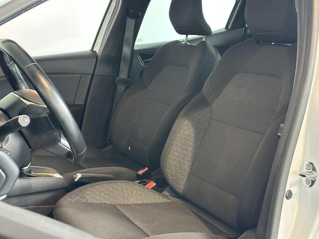 Renault CLIO 1.6 E-Tech Hybrid 140 Business Zen ACHTERUITRIJCAMERA | PARKEERSENSOREN ACHTER | AIRCO | CRUISE CONTROL | NAVIGATIE