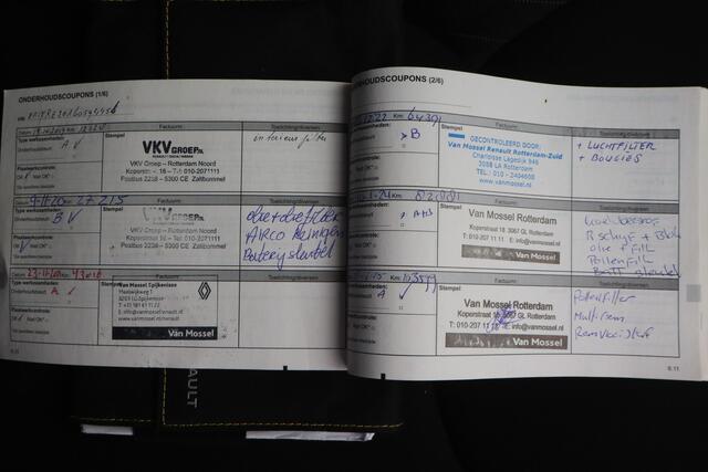 Renault CLIO 0.9 TCe Limited NL. Auto!! Airco I Cruise I Tel. Bluetooth