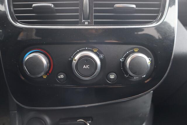 Renault CLIO Estate 0.9 TCe Limited - NL- Auto!! Keyless E+S I Cruise IParksens. A -- GOEDE VRIJDAG OPEN + 2e PAASDAG OPEN 11.00 t/m 16.00 UUR --