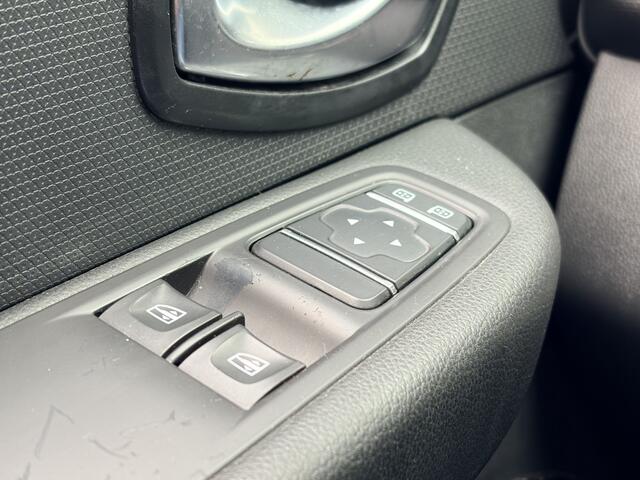 Renault CLIO 0.9 TCe - navi - airco - cruise - nap! -