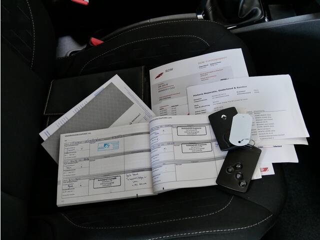 Renault CLIO Estate 0.9 TCe Limited Navi/PDC/TH (all-incl. prijs)