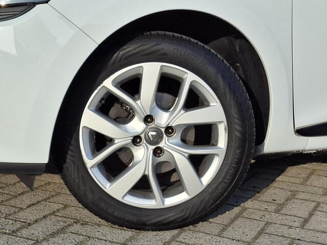 Renault CLIO Estate 0.9 TCe Limited | Navigatie | LM Velgen 16" | Parkeersensoren Achter | Cruise Control | DAB | Airco |