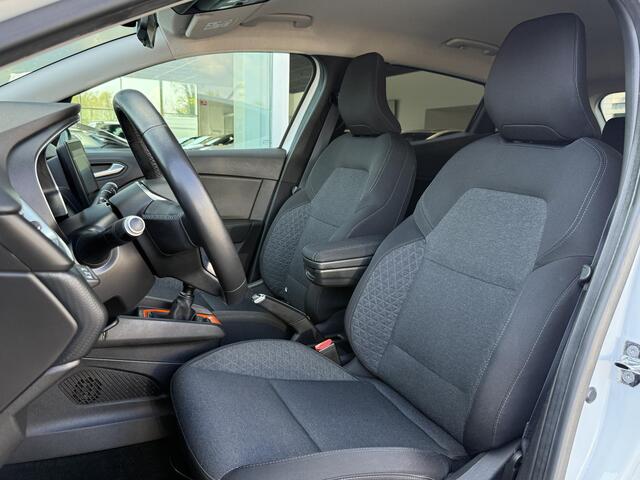 Renault CLIO 1.0 TCe Zen | Trekhaak | Apple CarPlay/ Android Auto | Parkeersensoren | Cruise Control |