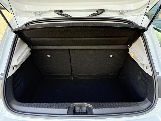 Renault CLIO 1.0 TCe Zen | Trekhaak | Apple CarPlay/ Android Auto | Parkeersensoren | Cruise Control |