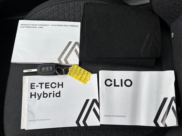 Renault CLIO 1.6 E-Tech Hybrid 140 Zen / Automaat / Apple Carplay/Android Auto / Parkeersensoren Achter / Led / DAB / Lane Assist /