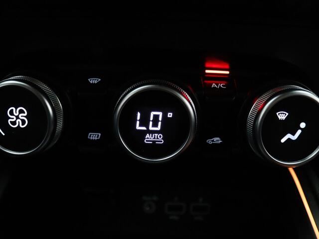 Renault CLIO 1.0 TCe Intens Camera | Cruise | Parkeersensoren voor en achter