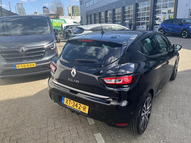 Renault CLIO 1.2 TCe Initiale / AUTOMAAT / CAMERA / LEDER / VOORSTOELEN VERWARMD / MIDDENARMSTEUN